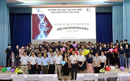 Sinh viên ngành Công nghệ sinh học tham gia sinh hoạt học thuật về ứng dụng công nghệ sinh học trong cuộc sống